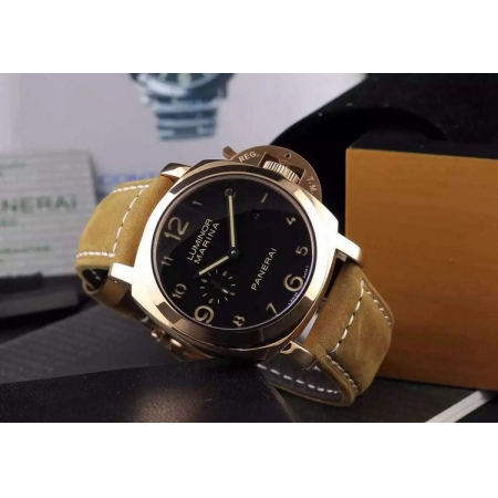 沛纳海（Panerai）LUMINOR系列数字刻度机械计时手表